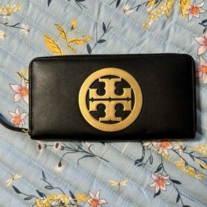 Tory Burch Charlie Zip Continental Wallet